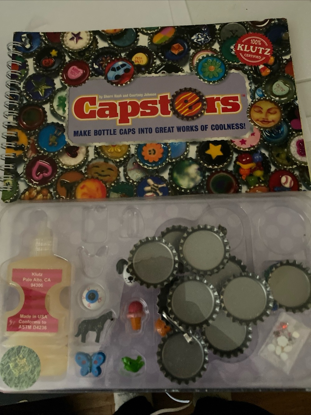 Capstors Bottle Cap vintage Craft Kit - Gray Bottle Caps